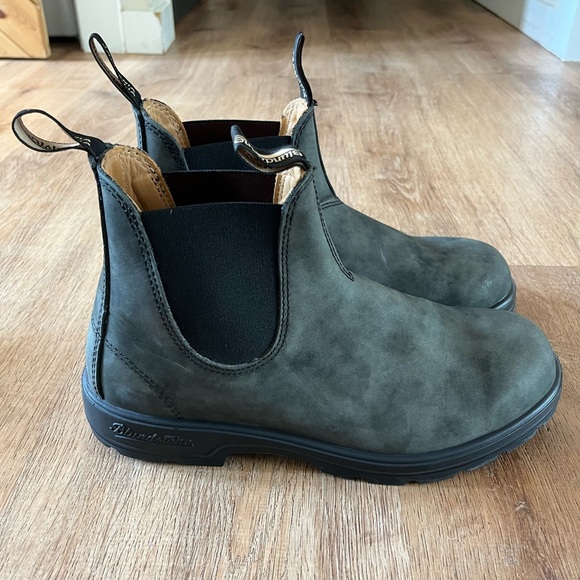 Blundstone Boots - Picture 2 of 5